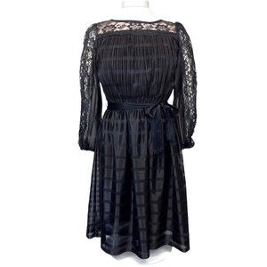 Vintage Mid Century 70s 80s Black Lace Dress Ladies Size 7 / SMALL Union Label